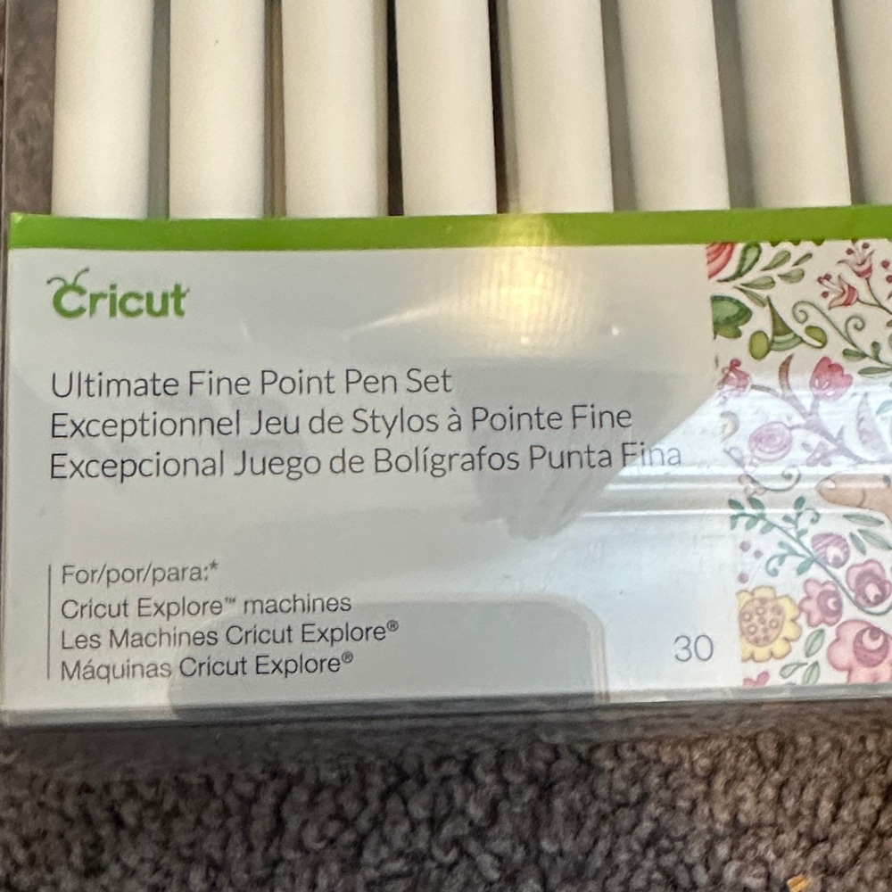 Cricut Fine Point Pen Set - Picture 2 of 2